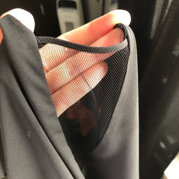 Babaton mesh V cami - Picture 6 of 6